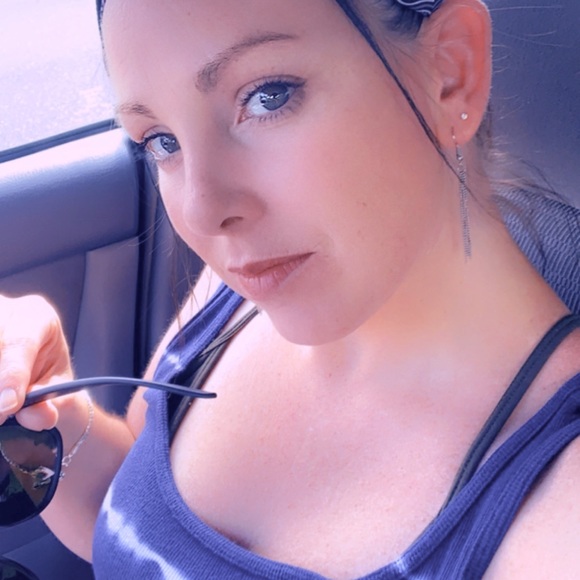 Meet your Posher, Cassandra - Picture 6 of 13